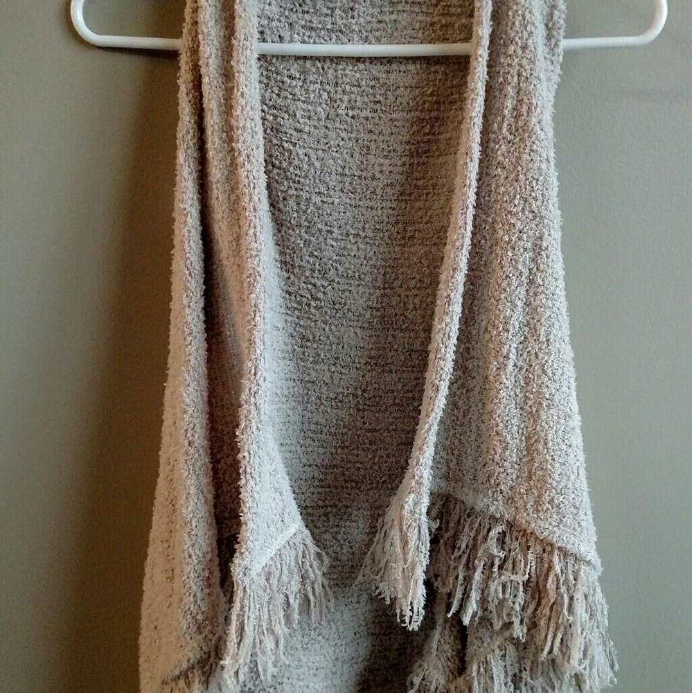 NWOT Fluffy never worn and new vest! From Maurices